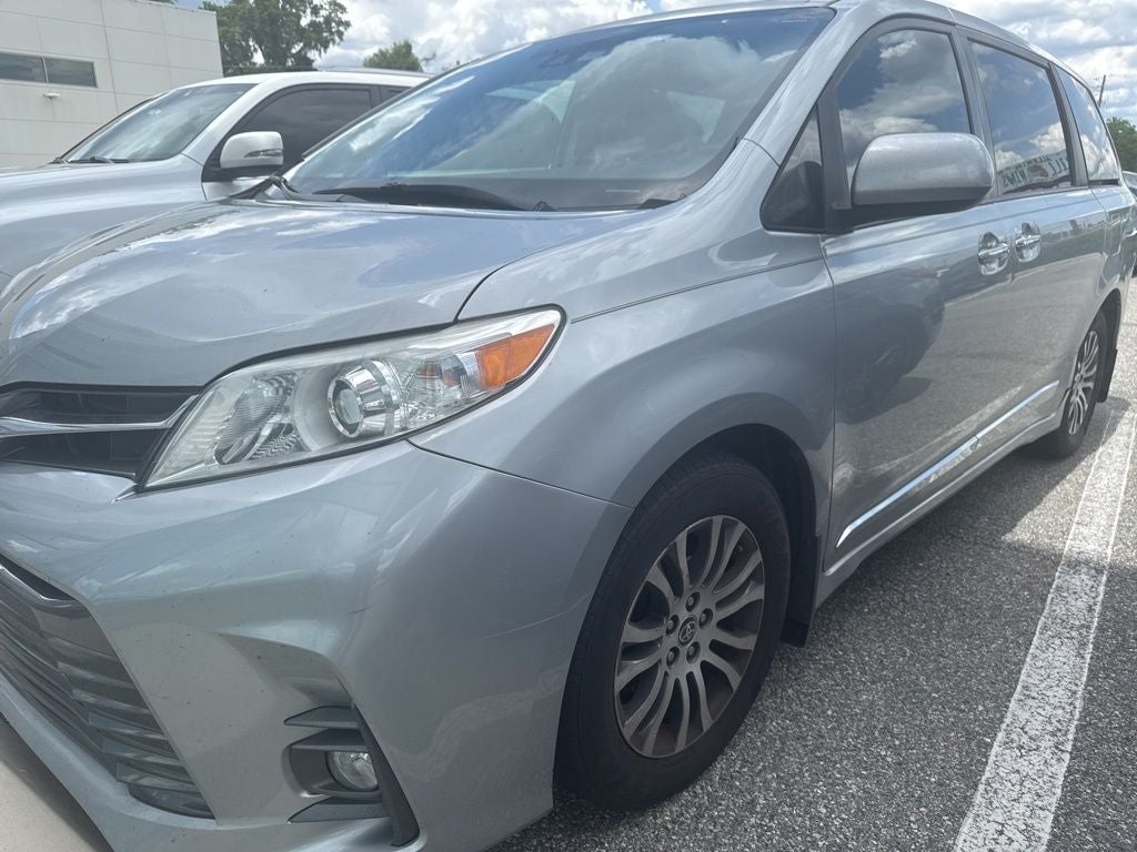 2020 Toyota SIENNA XLE 3.5L Limited 7 Passenger