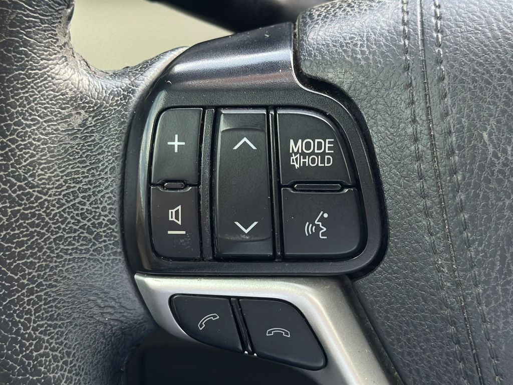 2020 Toyota SIENNA XLE 3.5L XLE 8 Passenger