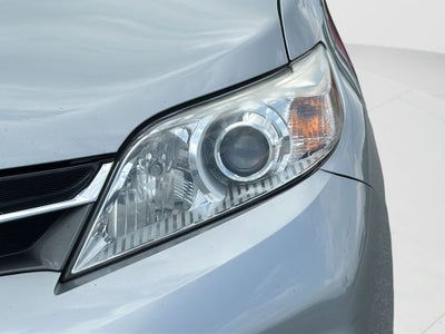 2020 Toyota SIENNA XLE 3.5L XLE 8 Passenger