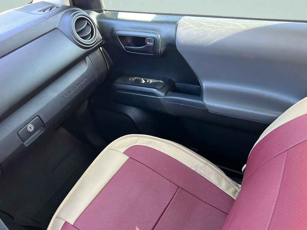 2017 Toyota Tacoma SR
