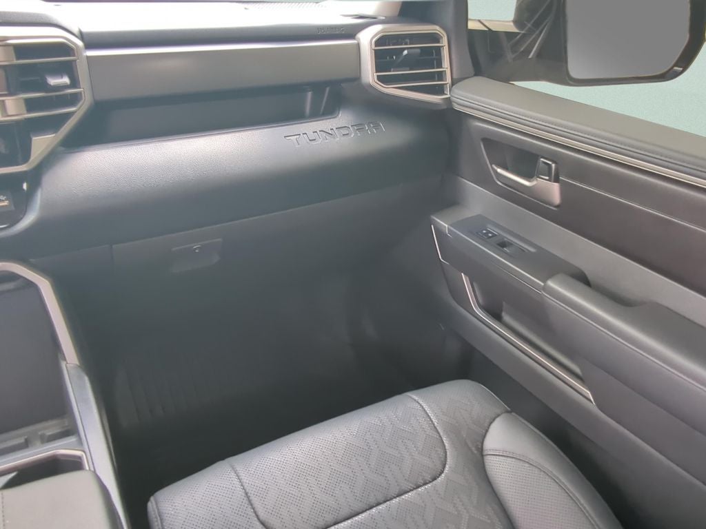 2024 Toyota TUNDRA 4X2 SR5