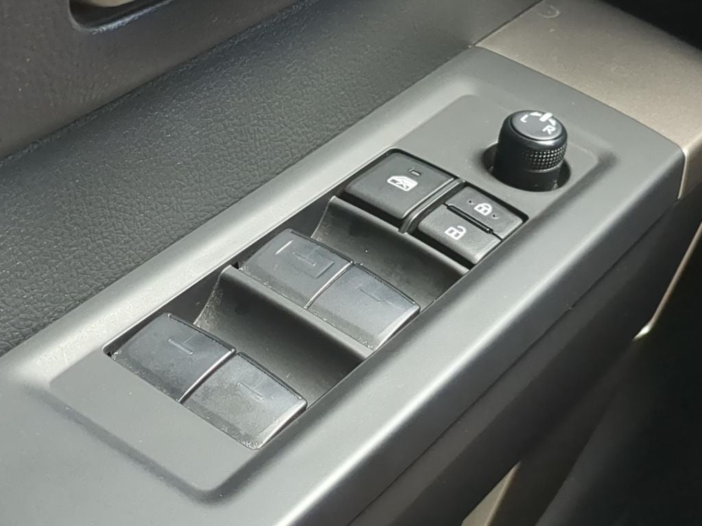 2024 Toyota TUNDRA 4X2 SR5