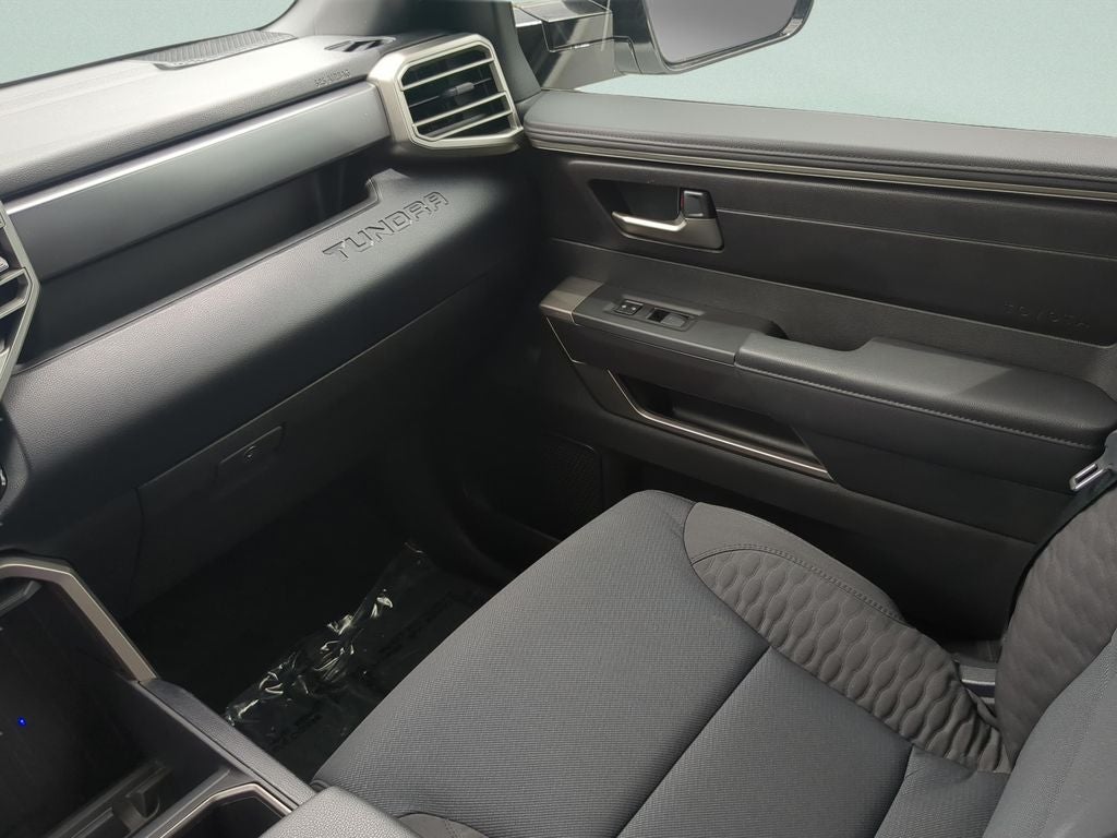 2025 Toyota TUNDRA 4X4 SR5