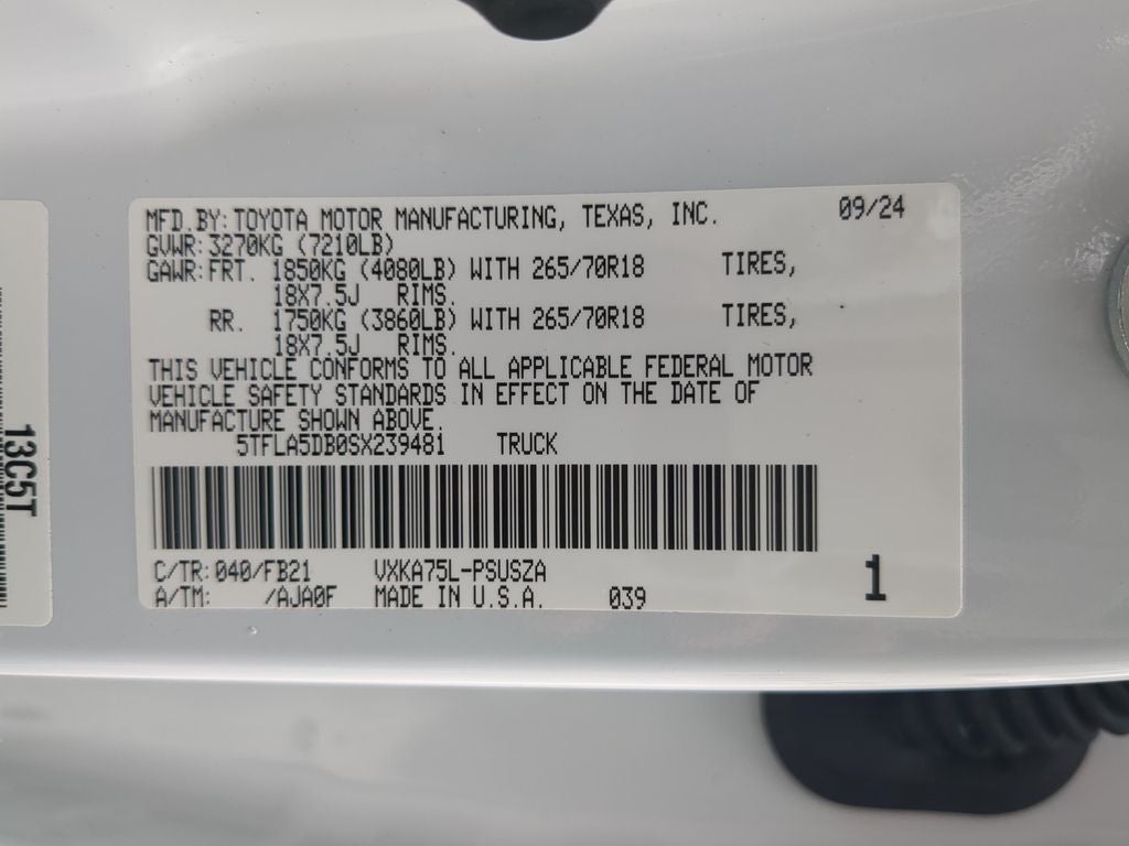 2025 Toyota TUNDRA 4X4 SR5