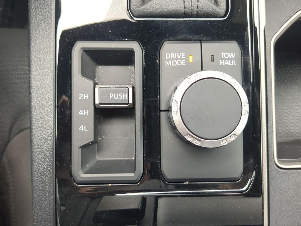 2025 Toyota TUNDRA 4X4 SR5