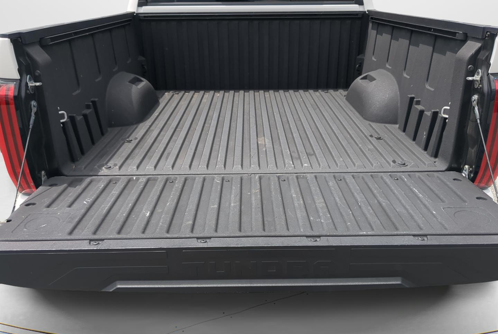 2025 Toyota TUNDRA 4X4 SR5