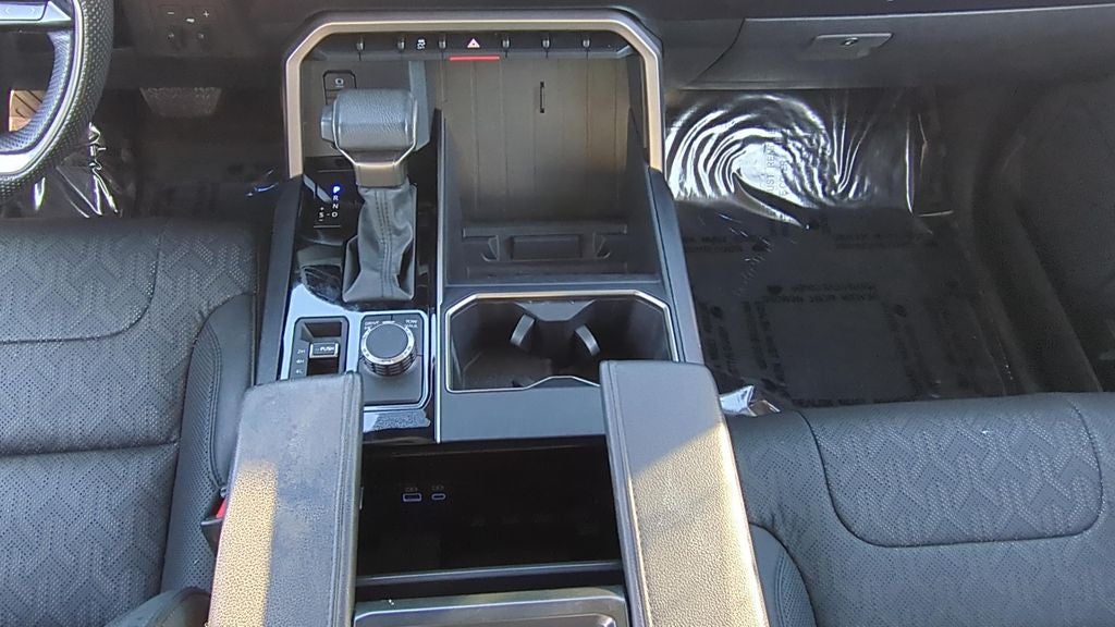 2024 Toyota TUNDRA 4X4 SR5