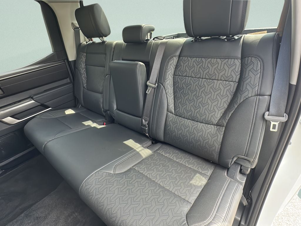 2024 Toyota TUNDRA 4X4 SR5