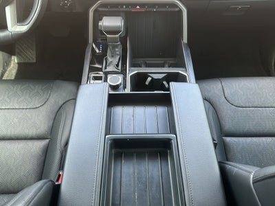2024 Toyota TUNDRA 4X4 SR5