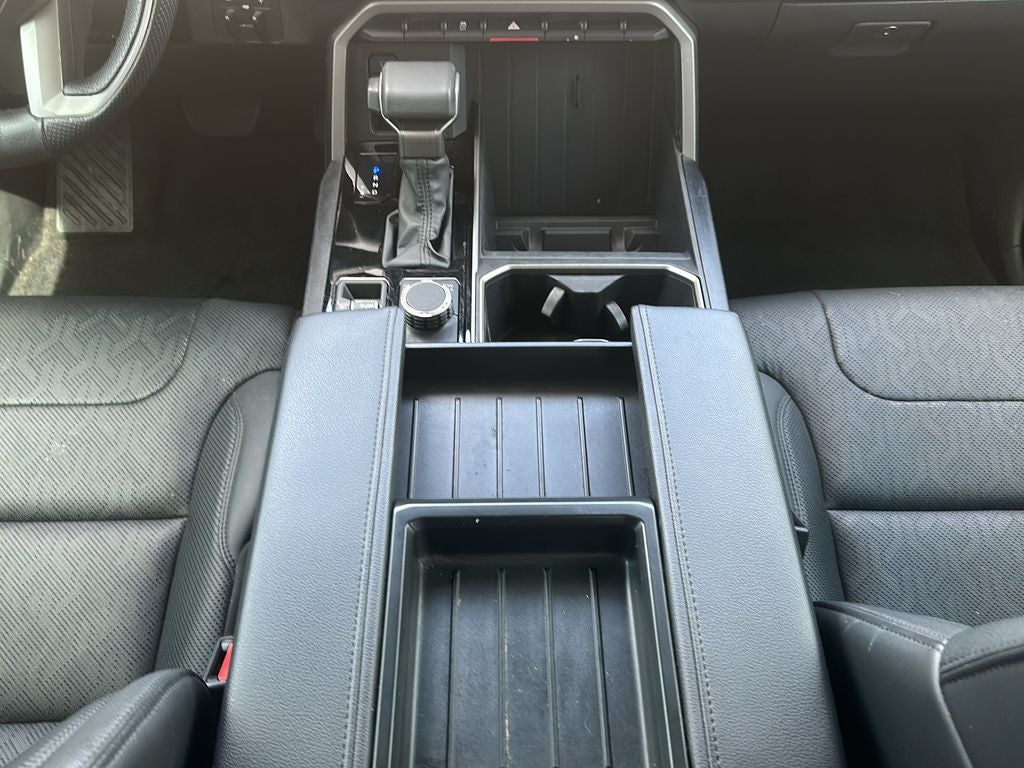 2024 Toyota TUNDRA 4X4 SR5