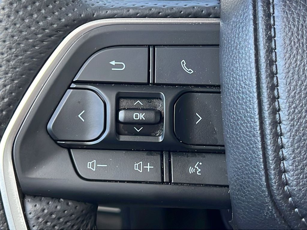 2025 Toyota Tundra i-FORCE MAX Platinum