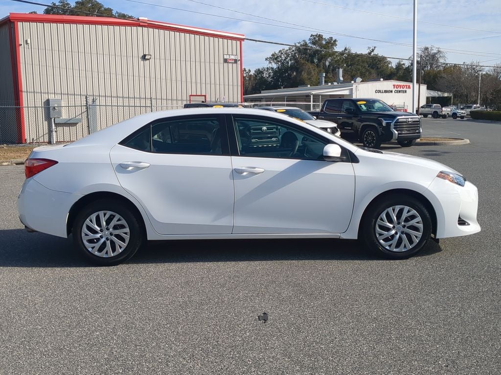 2019 Toyota COROLLA XLE