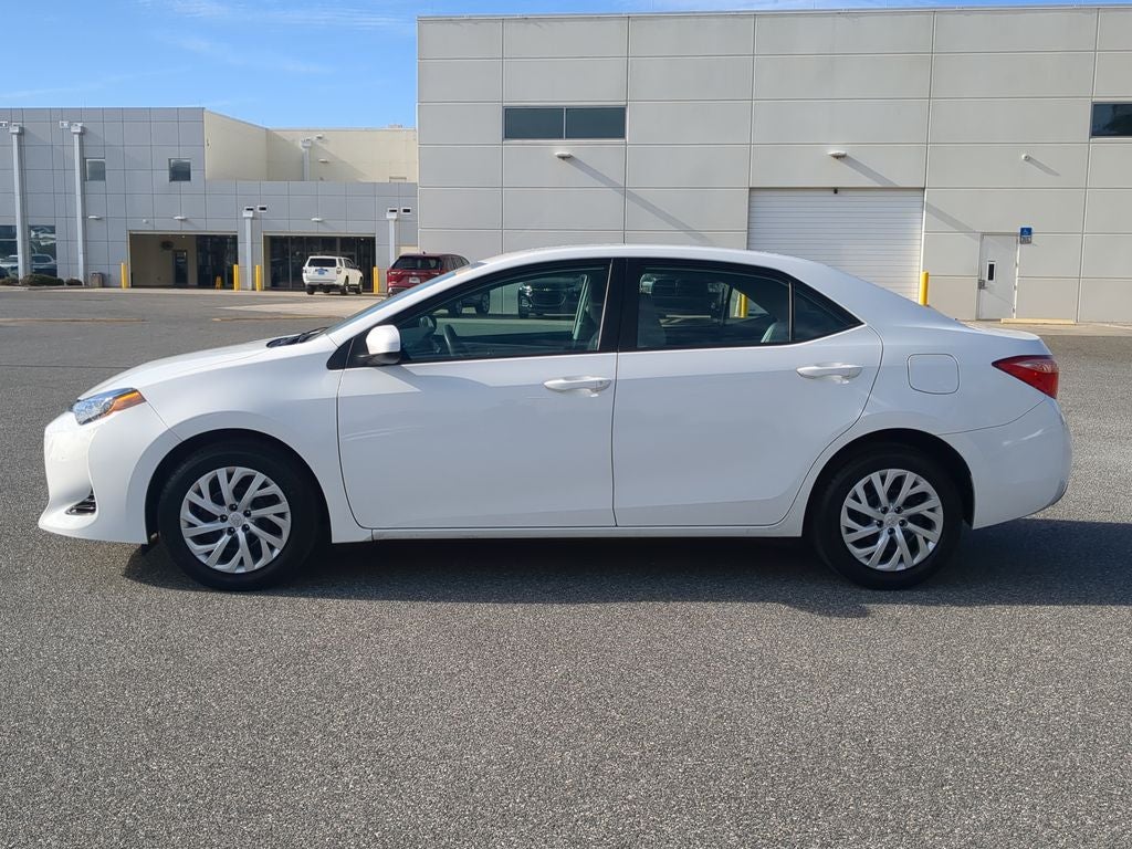 2019 Toyota COROLLA XLE