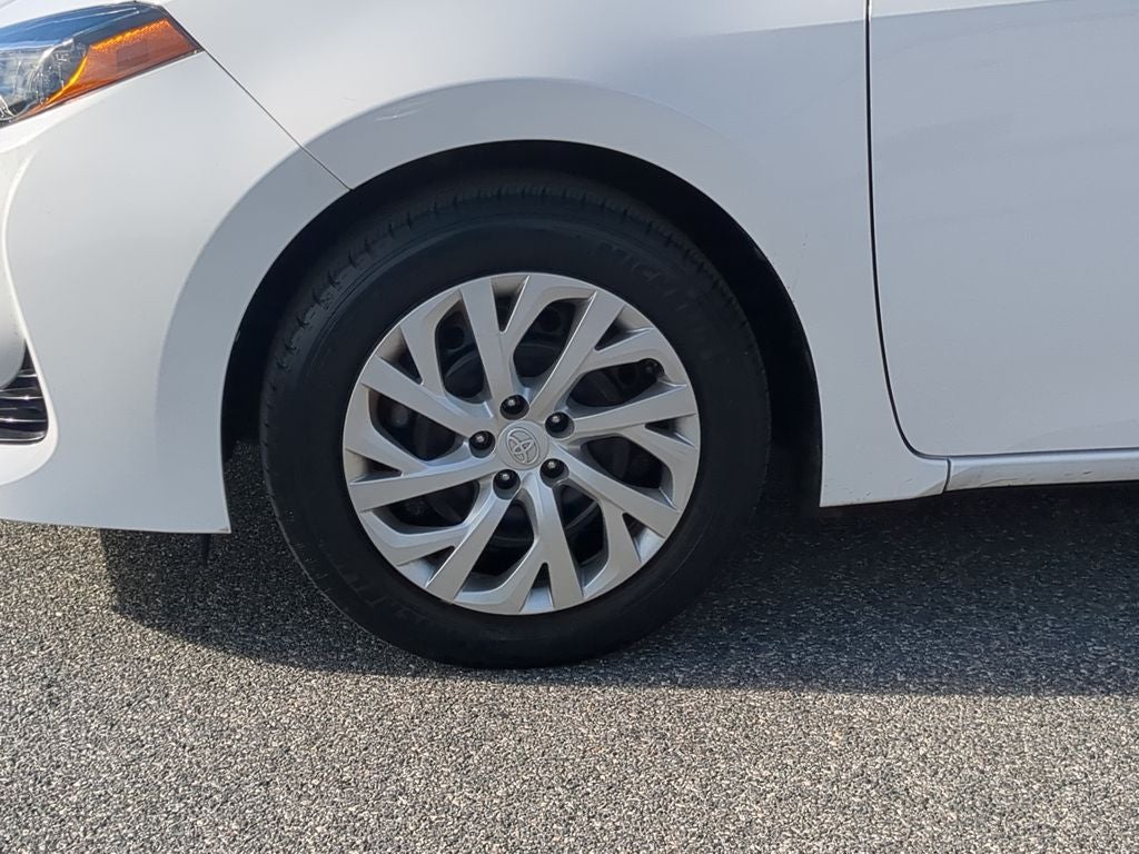 2019 Toyota COROLLA XLE