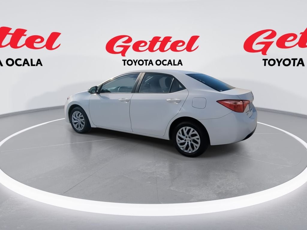 2019 Toyota COROLLA XLE