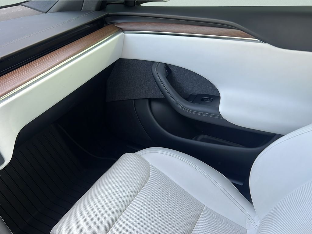 2022 Tesla Model S Base