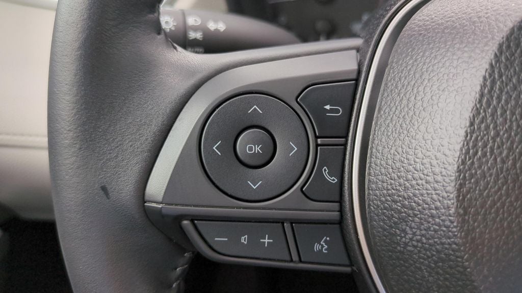 2025 Toyota Corolla Cross LE