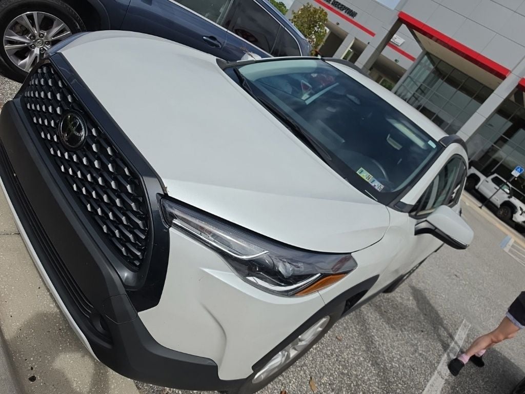2024 Toyota Corolla Cross LE