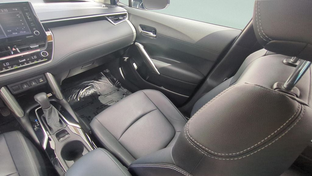 2022 Toyota Corolla Cross XLE