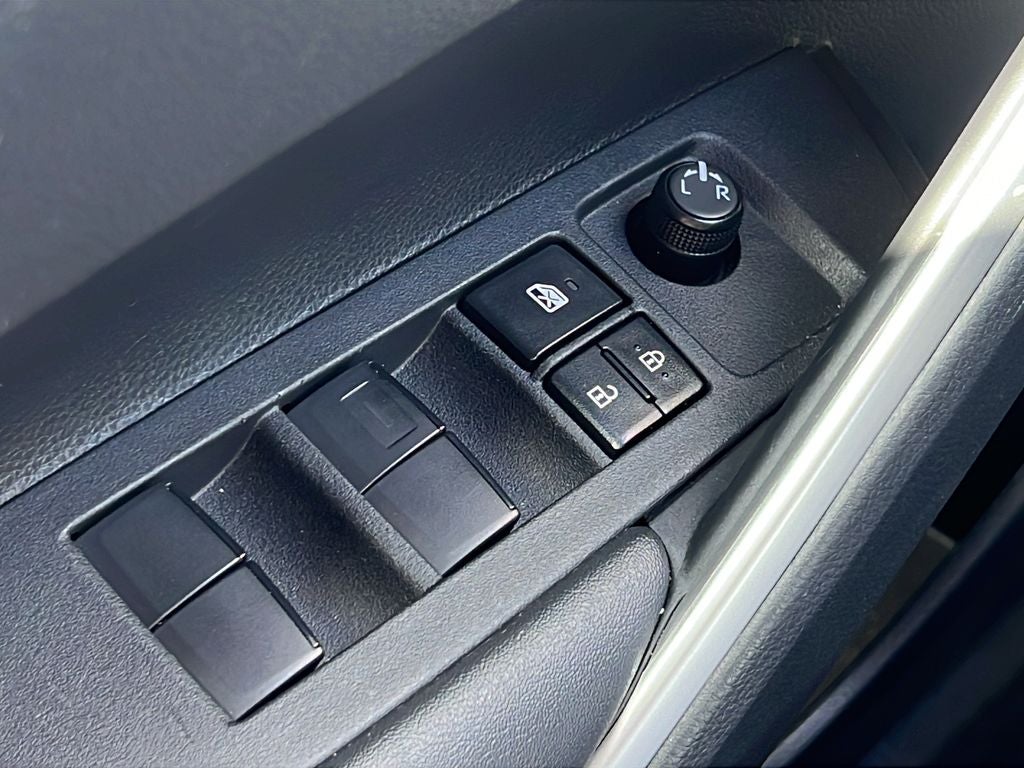 2024 Toyota Corolla Cross Hybrid SE