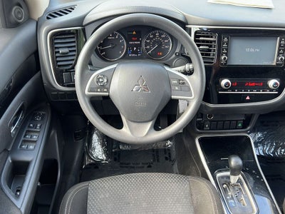 2020 Mitsubishi Outlander ES