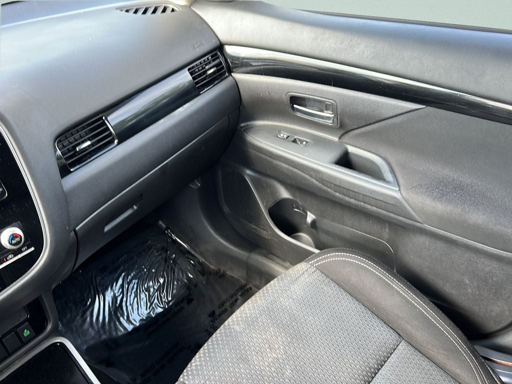 2020 Mitsubishi Outlander ES