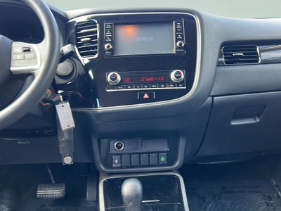 2020 Mitsubishi Outlander ES