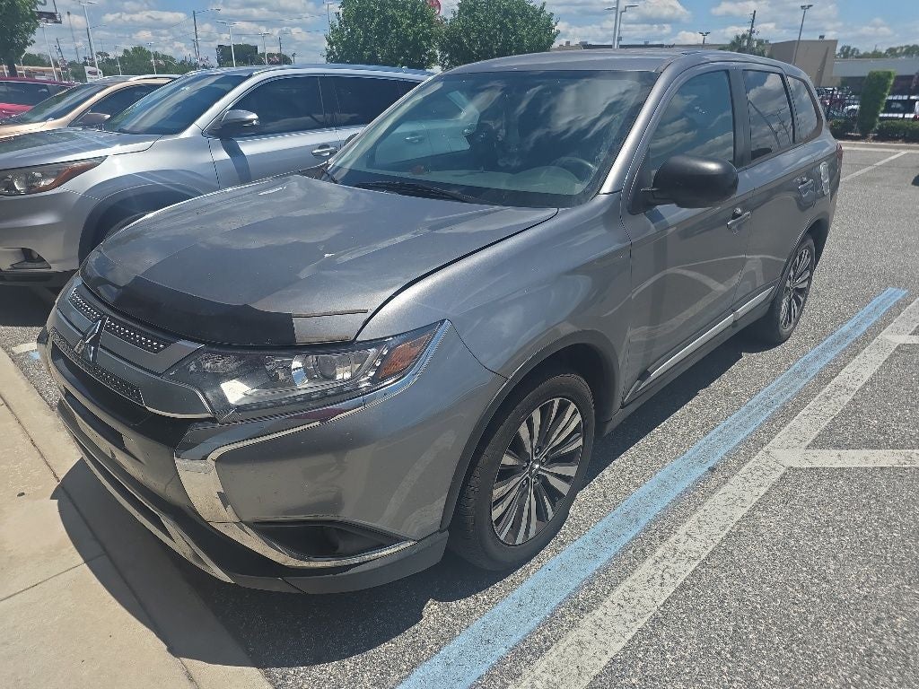 2020 Mitsubishi Outlander ES