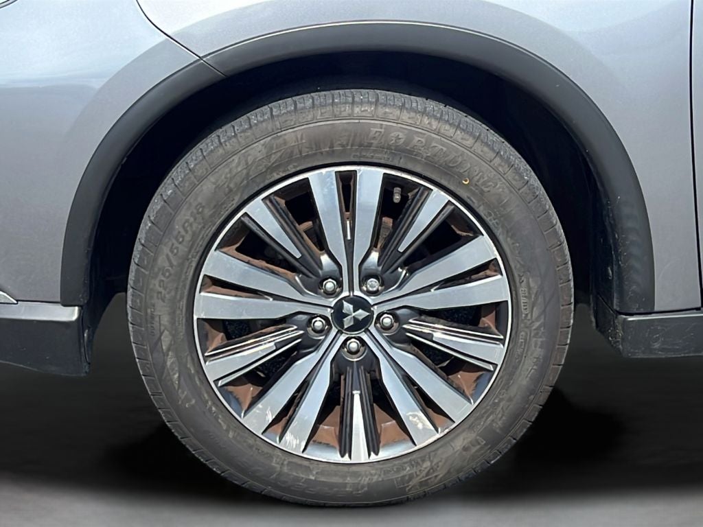 2020 Mitsubishi Outlander ES