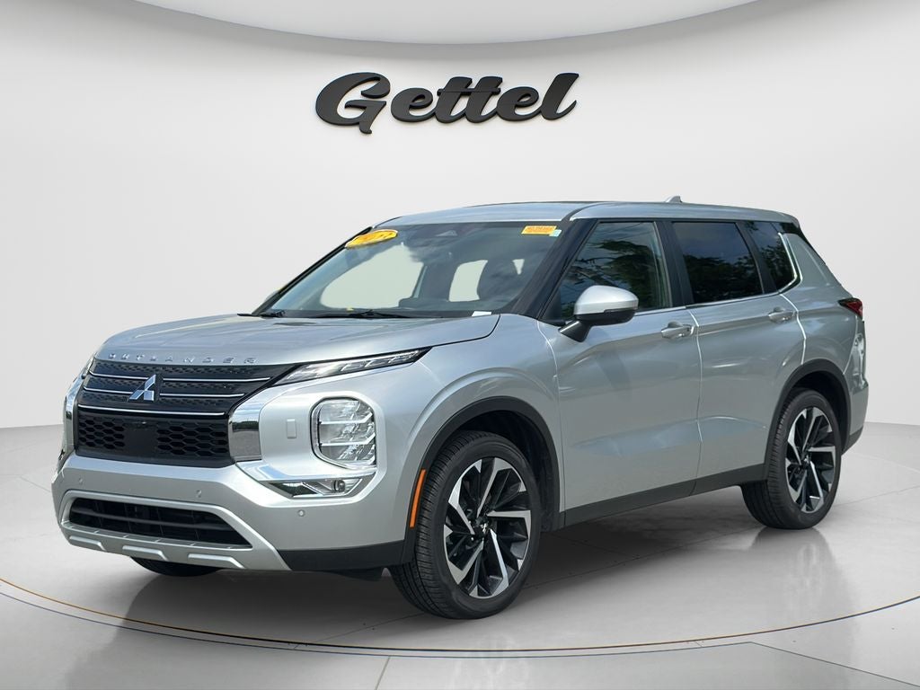 2023 Mitsubishi Outlander SE S-AWC's photo