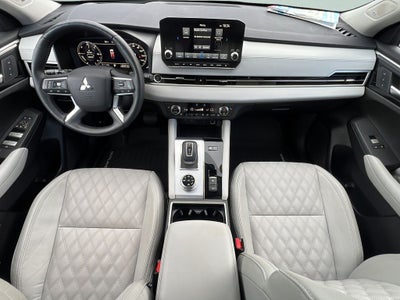 2024 Mitsubishi Outlander SEL