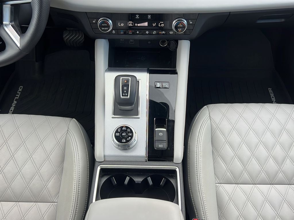 2024 Mitsubishi Outlander SEL