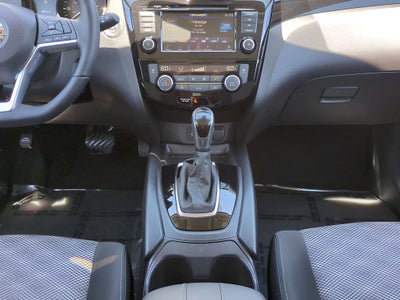 2022 Nissan Rogue Sport SV