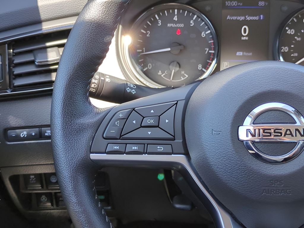2022 Nissan Rogue Sport SV