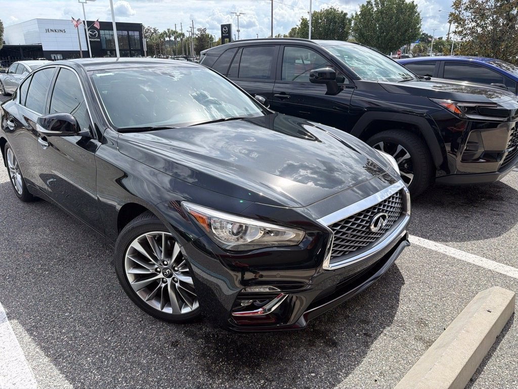 2023 INFINITI Q50 LUXE