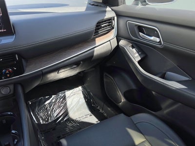 2025 Nissan Rogue Platinum