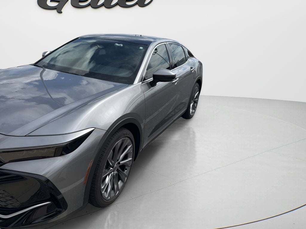 2025 Toyota CROWN Limited