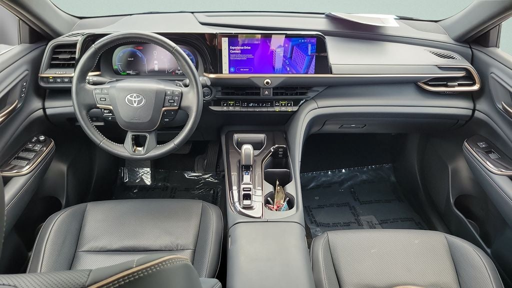 2025 Toyota Crown Signia XLE