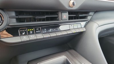 2025 Toyota Crown Signia XLE