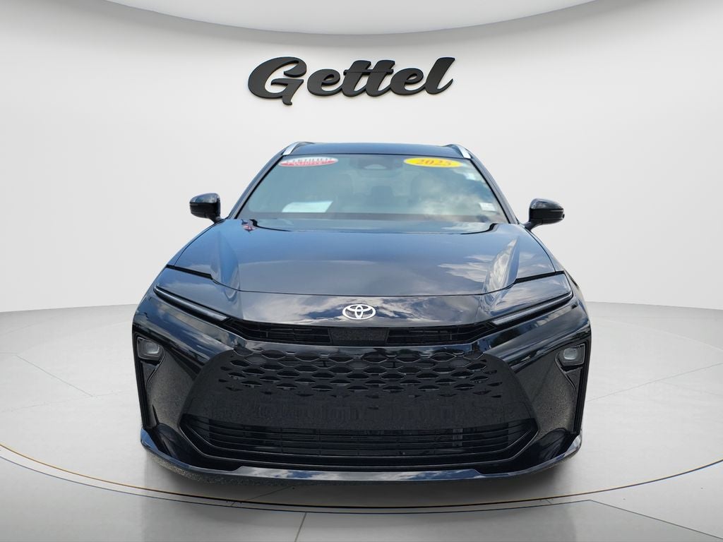 2025 Toyota Crown Signia XLE