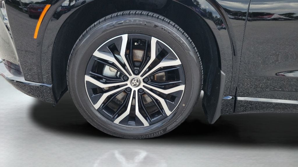 2025 Toyota Crown Signia XLE