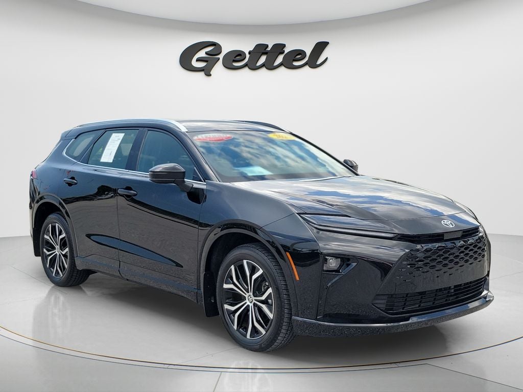 2025 Toyota Crown Signia XLE