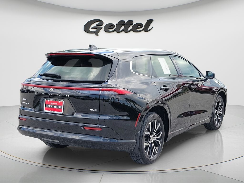 2025 Toyota Crown Signia XLE