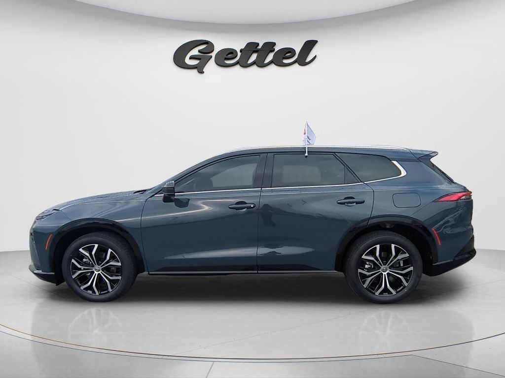 2026 Toyota CROWN SIGNIA XLE