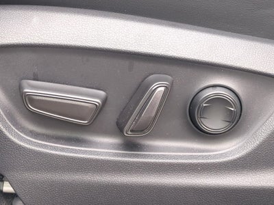 2026 Toyota CROWN SIGNIA XLE