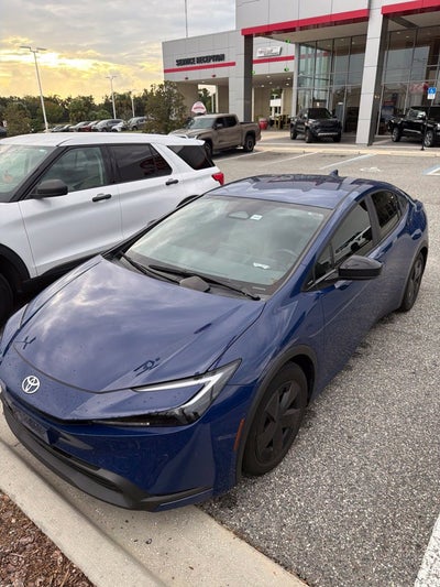 2025 Toyota Prius LE