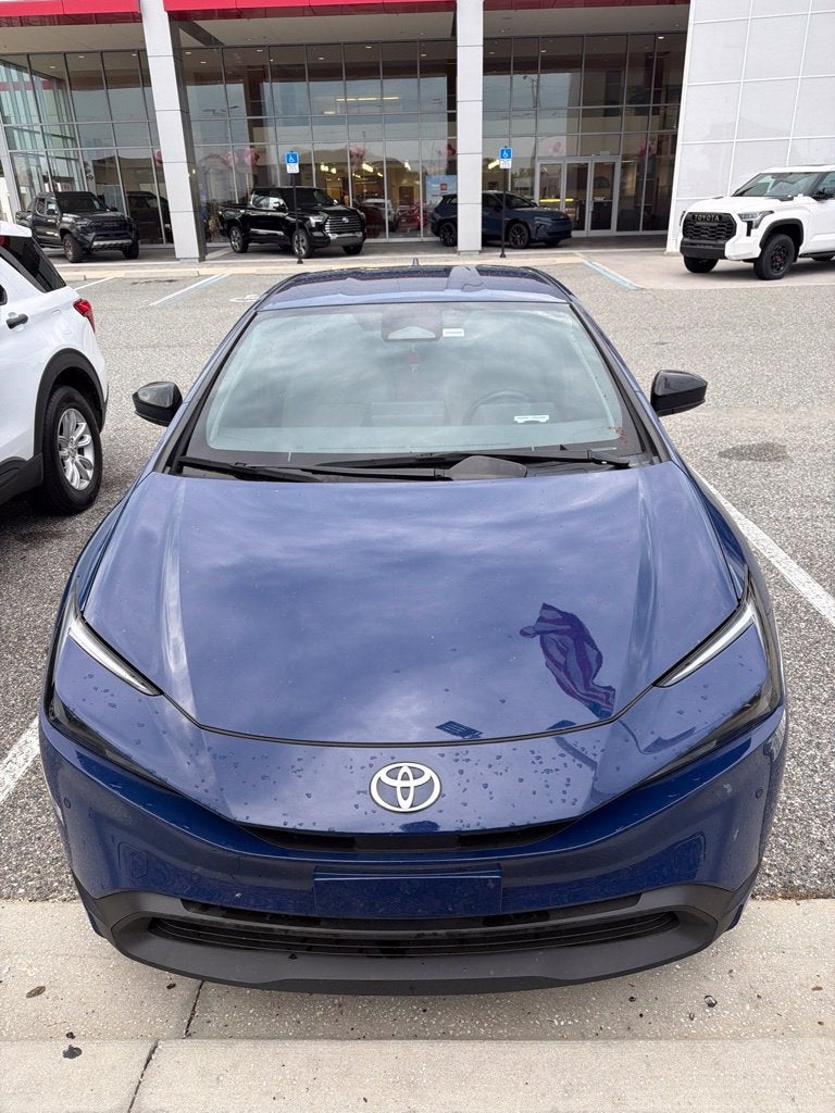 2025 Toyota Prius LE