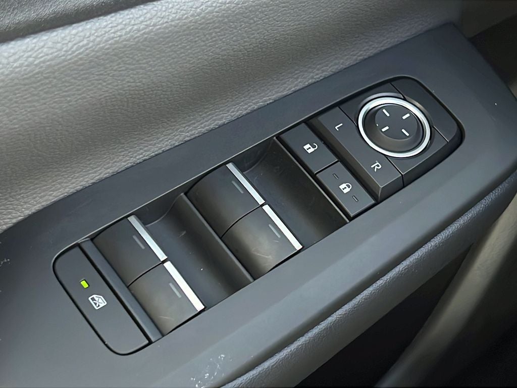 2025 Toyota Prius XLE