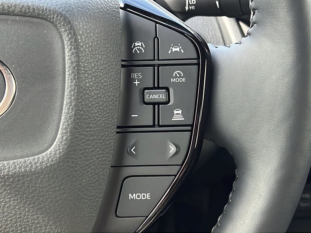 2025 Toyota Prius XLE