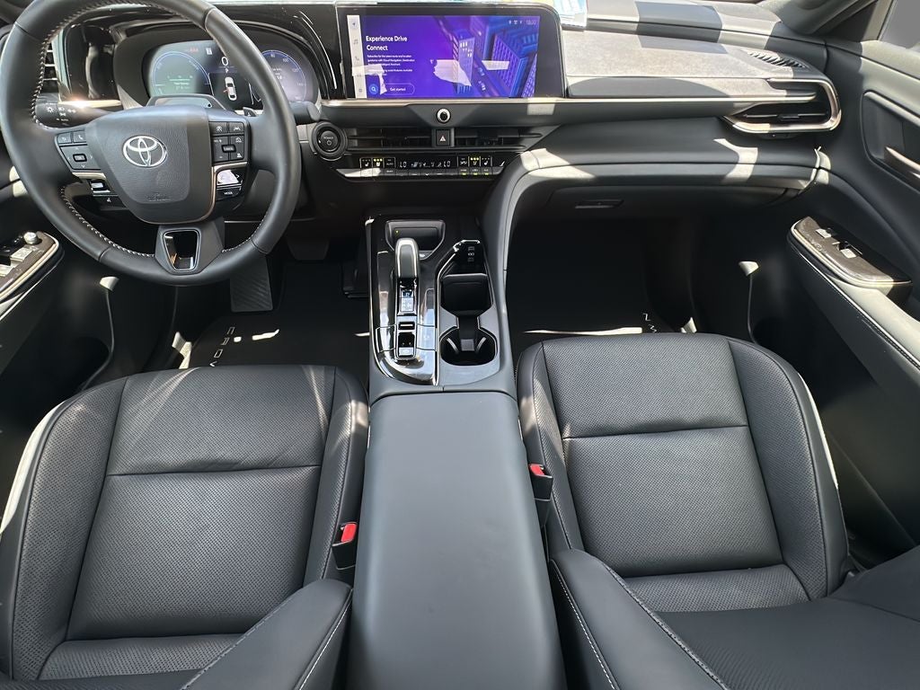 2024 Toyota CROWN Platinum